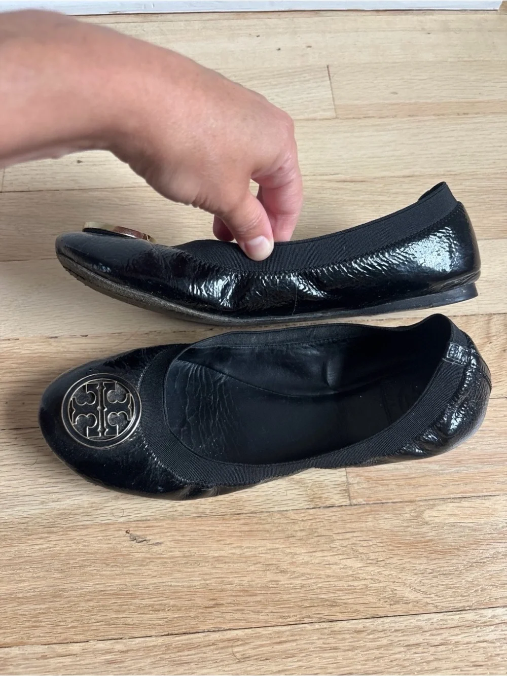 Tory Burch Black Patent Logo Ballet Flats, Size 8